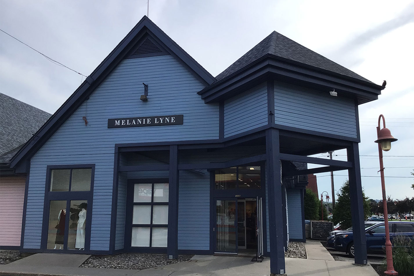 melanie lyne 2
